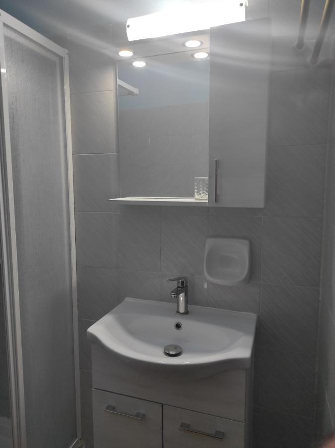 Friendly Studios Ирайон Екстериор снимка
